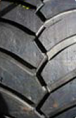Grooved lugs tread pattern image